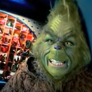 ¿Cuál te gusta más? "El Grinch" y "Mi pobre angelito", dos opciones clásicas para ver en Navidad