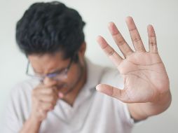 Si sufres de indigestión ingiere mucha agua, evita bebidas alcohólicas y fumar, y en caso de presentar síntomas mayores acude con un médico.  ESPECIAL/Photo by Towfiqu barbhuiya on Unsplash