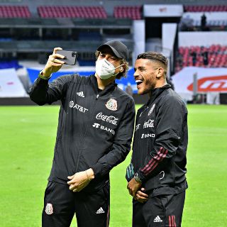 América: Guillermo Ochoa le da la bienvenida a Jonathan dos Santos