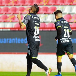 Chivas: “Piojo” Alvarado marca su primer gol como rojiblanco (Video)