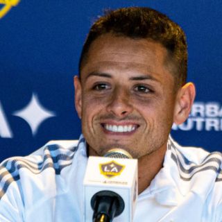 Chicharito: Niño con cáncer pide como deseo su playera autografiada