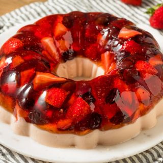 Hoy prepara una gelatina de frutas para disfrutar a la hora del postre