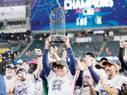 El conjunto de Atlanta logró el cuarto campeonato de la franquicia ante los Astros de Houston. TWITTER/@losbravos