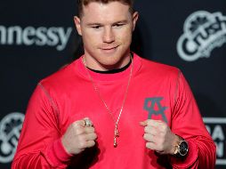 Usuarios le desearon feliz cumpleaños al “Canelo” y reaccionaron ante la ternura que el video de su hija les generó. AP / ARCHIVO