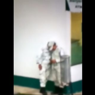 #LoMásLeído2021: Guardia Nacional: Captan a dos elementos besándose; "abrazos, no balazos", señalan en redes