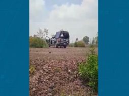 La pareja de policías fue dada de baja de la corporación tras darse a conocer el video. ESPECIAL