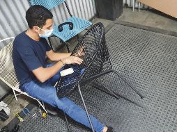 OPORTUNIDAD. Ángel llegó a Tabasco y de ahí se trasladó a Tapachula, donde con ayuda de la Comar y ACNUR pudo dirigirse hasta Jalisco y conseguir un empleo. El Informador/ Y. Mora