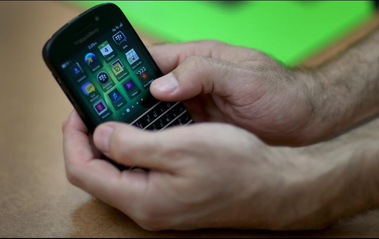 En el año 2009, los teléfonos de la compañía canadiense BlackBerry suponían el 20% del mercado de smartphones. AFP / ARCHIVO