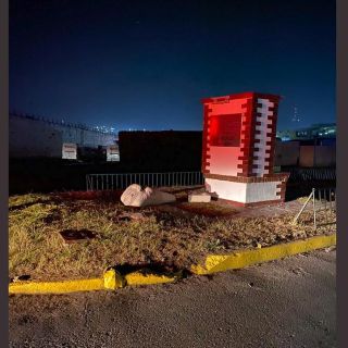 AMLO: Comisaría de Atlacomulco custodia estatua del Presidente tras ser derribada