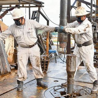 Petróleo, al alza en su primera semana de 2022