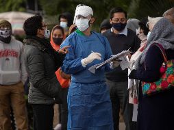 Según la GISAID, y aunque alejado de las naciones que más contagios presentan, México ha reportado un total de 374 casos de COVID-19 donde se identificó la variante ómicron. EFE / M. Hartz