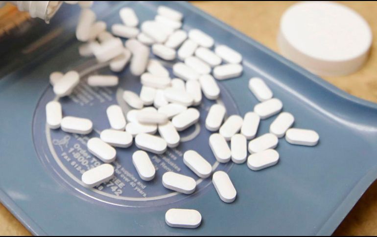 La píldora contra el COVID-19 de Pfizer fue autorizada con carácter urgente el 22 de diciembre por la FDA. AFP/ARCHIVO