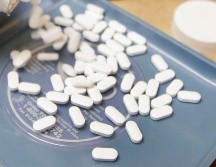 La píldora contra el COVID-19 de Pfizer fue autorizada con carácter urgente el 22 de diciembre por la FDA. AFP/ARCHIVO