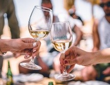 Disfruta de las Rutas del Vino en el país. ESPECIAL/Photo by Zan on Unsplash.