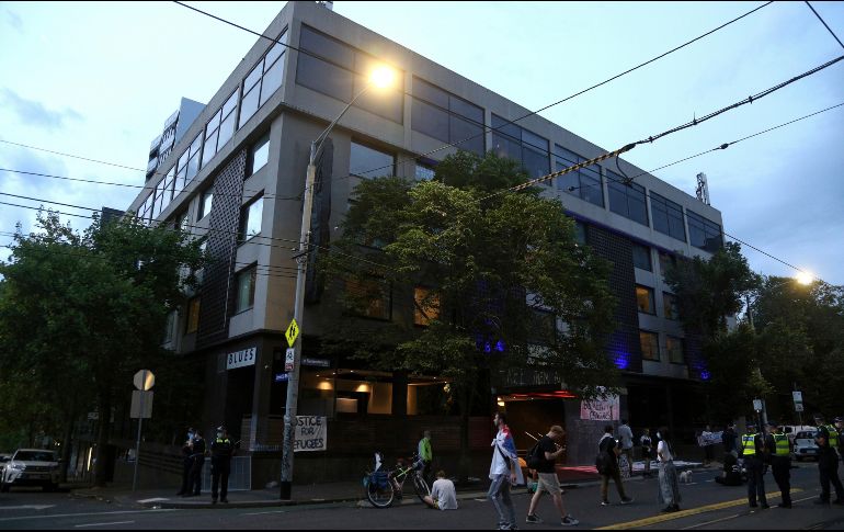 El número uno del mundo, de 34 años, está muy probablemente alojado en el Park Hotel de Melbourne, aunque las autoridades se han negado a confirmarlo. AP / H. Blair