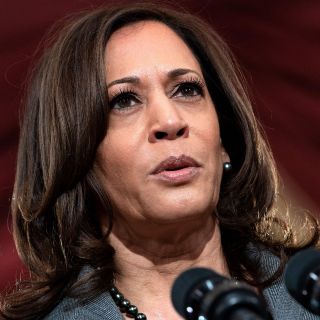 Asalto al Capitolio "refleja la fragilidad de la democracia", dice Kamala Harris