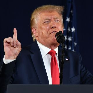 Trump denuncia "teatro político" de Biden para ocultar su "fracaso"