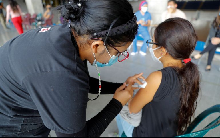 Según la Academia Pediátrica de Estados Unidos, a fecha del 29 de diciembre de 2021, 6,5 millones de niños de 5 a 11 años de edad habían recibido al menos una dosis de las vacunas contra el COVID-19. EFE/G. Amador