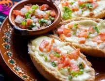 Molletes con panela. ISTOCK.