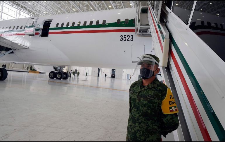 AMLO volvió a criticar que se comprara un avión tan costoso y extravagante. AFP / ARCHIVO