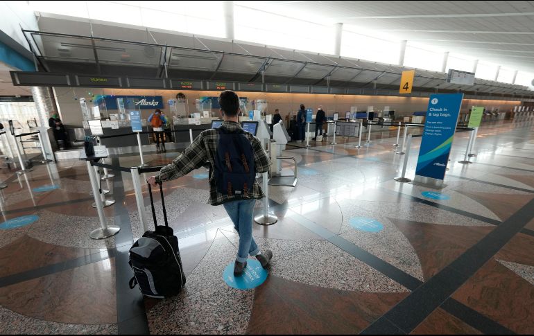 Aeroméxico sufre un golpe del COVID-19 luego que 140 tripulantes de la aerolínea fueran detectados como positivos de la variante ómicron, por lo que están 