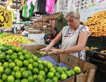 Vendedores informaron que han disminuido las ventas, sobre todo del limón. EL INFORMADOR/ARCHIVO