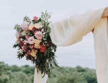 Después de una larga temporada de bodas canceladas y pospuestas, predominan los eventos al aire libre con decoración cuya temática principal es la naturaleza. UNSPLASH/ SAMANTHA GADES