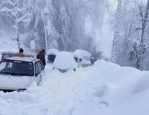 Las autoridades no ofrecieron más detalles sobre los fallecidos en los autos, pero dijo que los equipos trabajaban tanto en operaciones de búsqueda como de rescate. AP / ESPECIAL