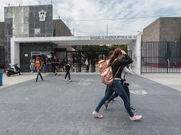 Según el rector Ricardo Villanueva, se espera que para esa fecha todo el personal ya esté vacunado, ante el alza de contagios en Jalisco. EL INFORMADOR / ARCHIVO