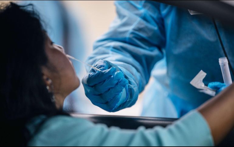 La cifra de contagios sigue al alza en el país y ya son 32 los fallecimientos reportados en los primeros ocho días del año.  AFP/B. Bell