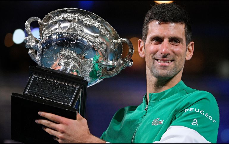 Djokovic ambiciona lograr en Melbourne su 21° título de Grand Slam, lo que le colocaría en solitario con el récord de torneos grandes ganados, delante de Roger Federer y de Rafael Nadal, que se quedarían con 20. AP / ARCHIVO