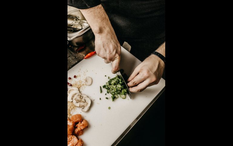 Organiza tus menús para tener mejores opciones en tu alimentación / Photo by Jonathan Borba on Unsplash