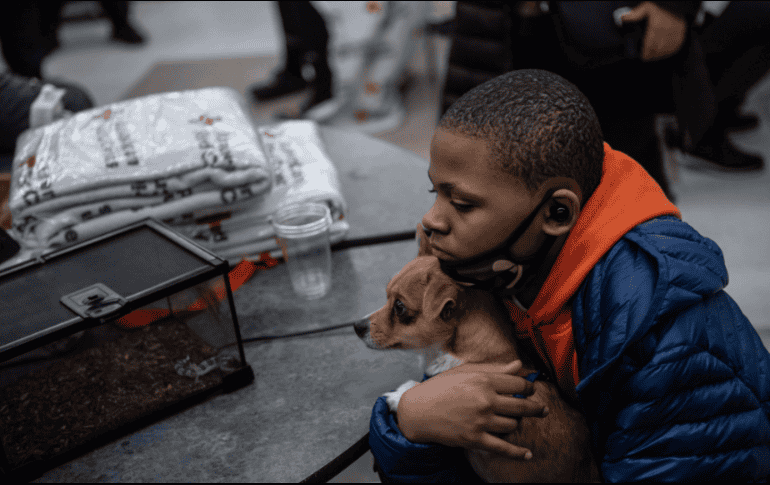 Algunos de los menores necesitaban oxigeno en cuanto salían del edificio, otros solo tenían cenizas en la piel. TWITTER/ @nycgov