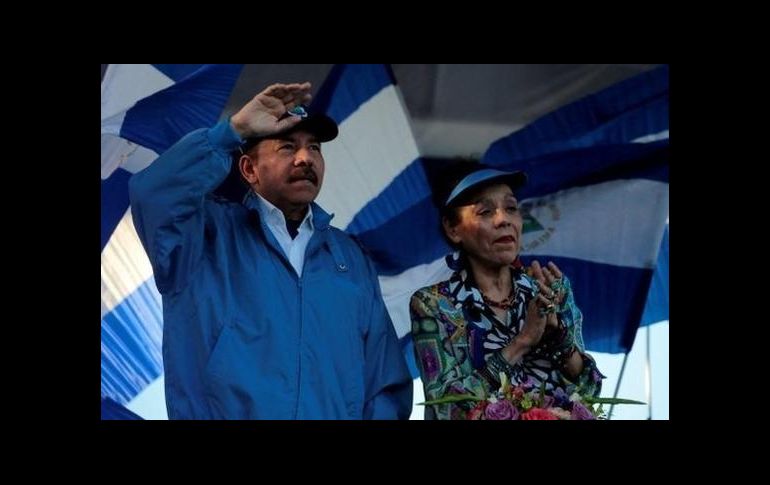 Ortega y su esposa en una foto de archivo. REUTERS