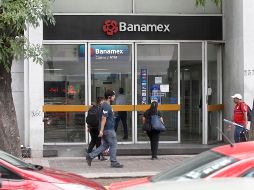 Detallan que los clientes de Banamex podrán seguir con sus operaciones cotidianas en tanto el banco sea comprado por otra firma en México. EL INFORMADOR/ARCHIVO