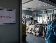 Más transmisión quiere decir más hospitalizaciones, más decesos, y más riesgo de que surja otra variante más transmisible y más mortal que ómicron, expresó la OMS. AFP / M. Medina