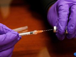 En noviembre pasado comenzó la vacunación anti COVID de jóvenes de 15 a 17 años en Jalisco. AFP / ARCHIVO