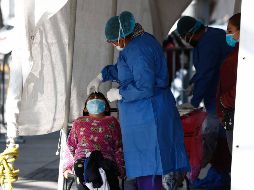 Ante la incapacidad del sector público, muchos mexicanos se han visto en la necesidad de pagar por sus pruebas. SUN / ARCHIVO