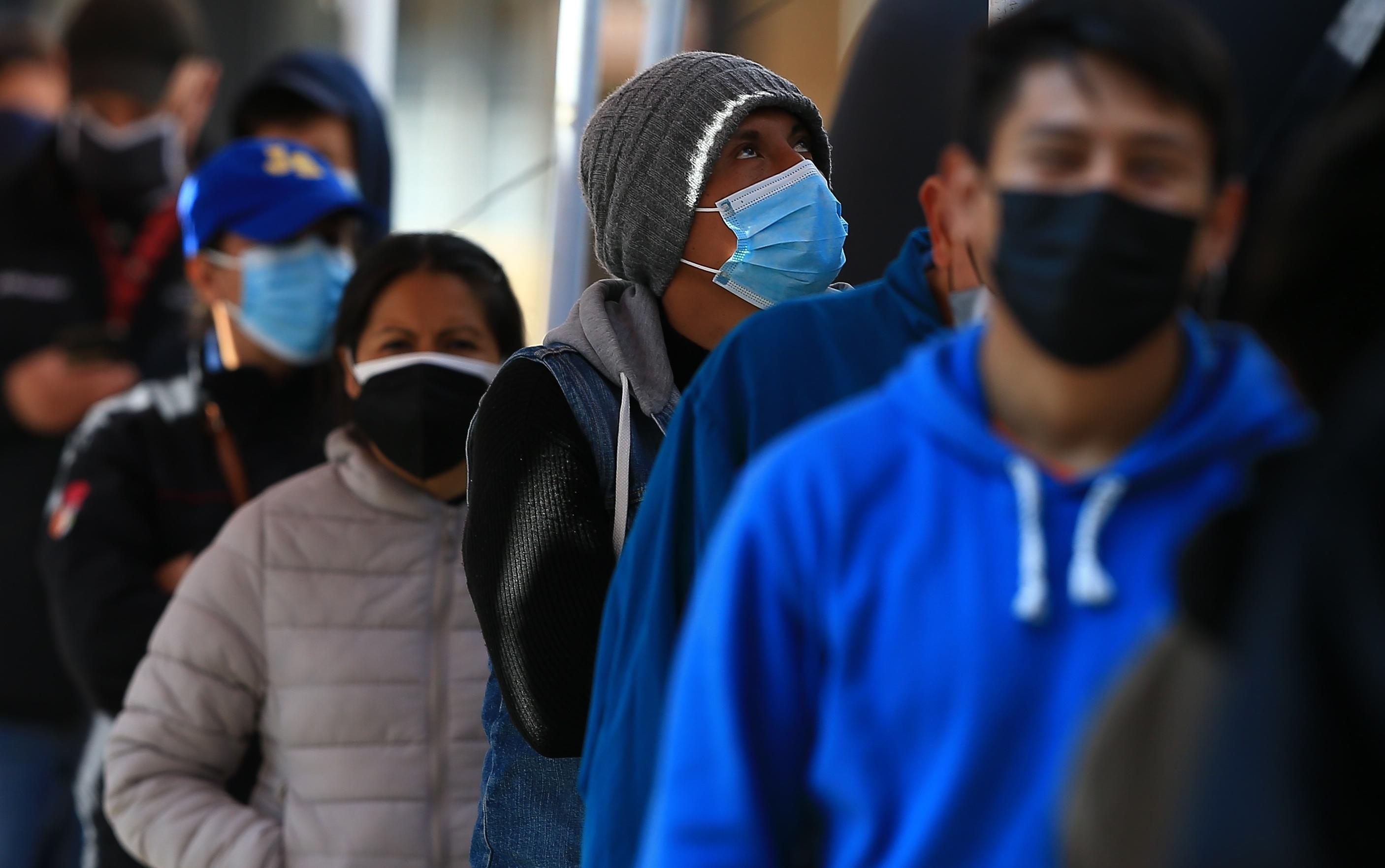 El objetivo de las líneas COVID del sistema Radar Jalisco  es apoyar a la población más desprotegida. EFE/J. Jocome