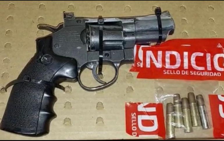 Fueron decomisadas algunas armas con cartuchos útiles. CORTESÍA