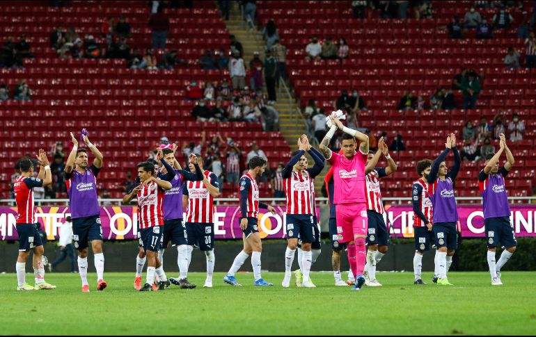 COMPLETOS. Chivas arrancó con el pie derecho el torneo tras vencer 3-0 a Mazatlán. IMAGO7