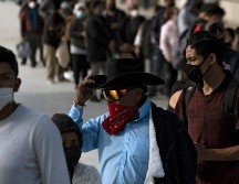 Entre el 7 y el 13 de enero se reportó un promedio de 621 fallecimientos diarios en la región. AFP/G. Arias