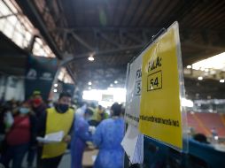 Ayer se realizó una jornada especial para poner la segunda dosis al personal del CRIT Occidente. EL INFORMADOR/Archivo