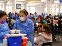 La vacuna que se aplicó al personal docente y auxiliares fue la del laboratorio Moderna. CORTESÍA/Gobierno de Jalisco