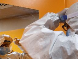 Tan sólo en Jalisco, un total de mil 156 trabajadores del sector salud se encuentran en aislamiento porque tienen COVID. AFP / ARCHIVO