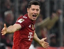 Robert Lewandowski se sacó así la espina del Balón de Oro, el otro gran galardón individual en el futbol, ganado a finales de noviembre por Lionel Messi. AFP / ARCHIVO