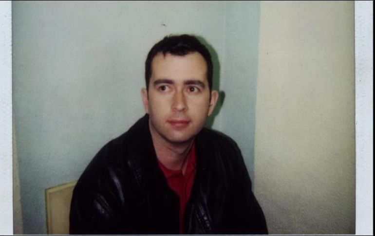 Quién maneja los hilos: Tras la pista de los mayores impostores  se estrena con sólo 3 episodios en Netflix. CORTESÍA / NETFLIX