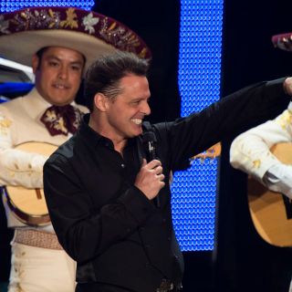 ¡"El Sol" está de regreso! Luis Miguel reaparece mejor que nunca