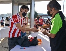 Chivas explicó que los protocolos como el uso de cubrebocas, la toma de temperatura o la aplicación de gel antibacterial seguirán realizándose como de costumbre. IMAGO7