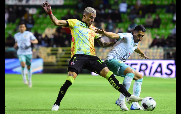 MUY PELEADO. Un duelo de mucha intensidad fue el protagonizado por Atlas y León. IMAGO7